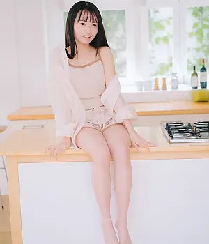 메이 하나다 위클리 플레이보이 플러스